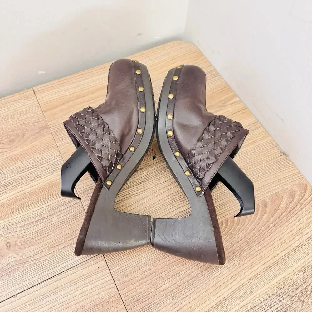 American Eagle Brown Leather Mule Clogs Women’s Size 9